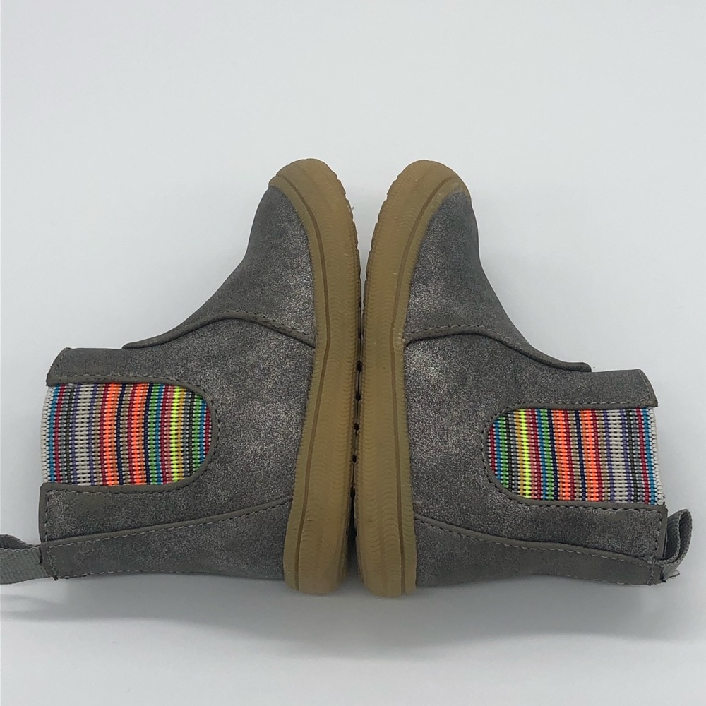 Cat and Jack silver gray rainbow leather boots 4